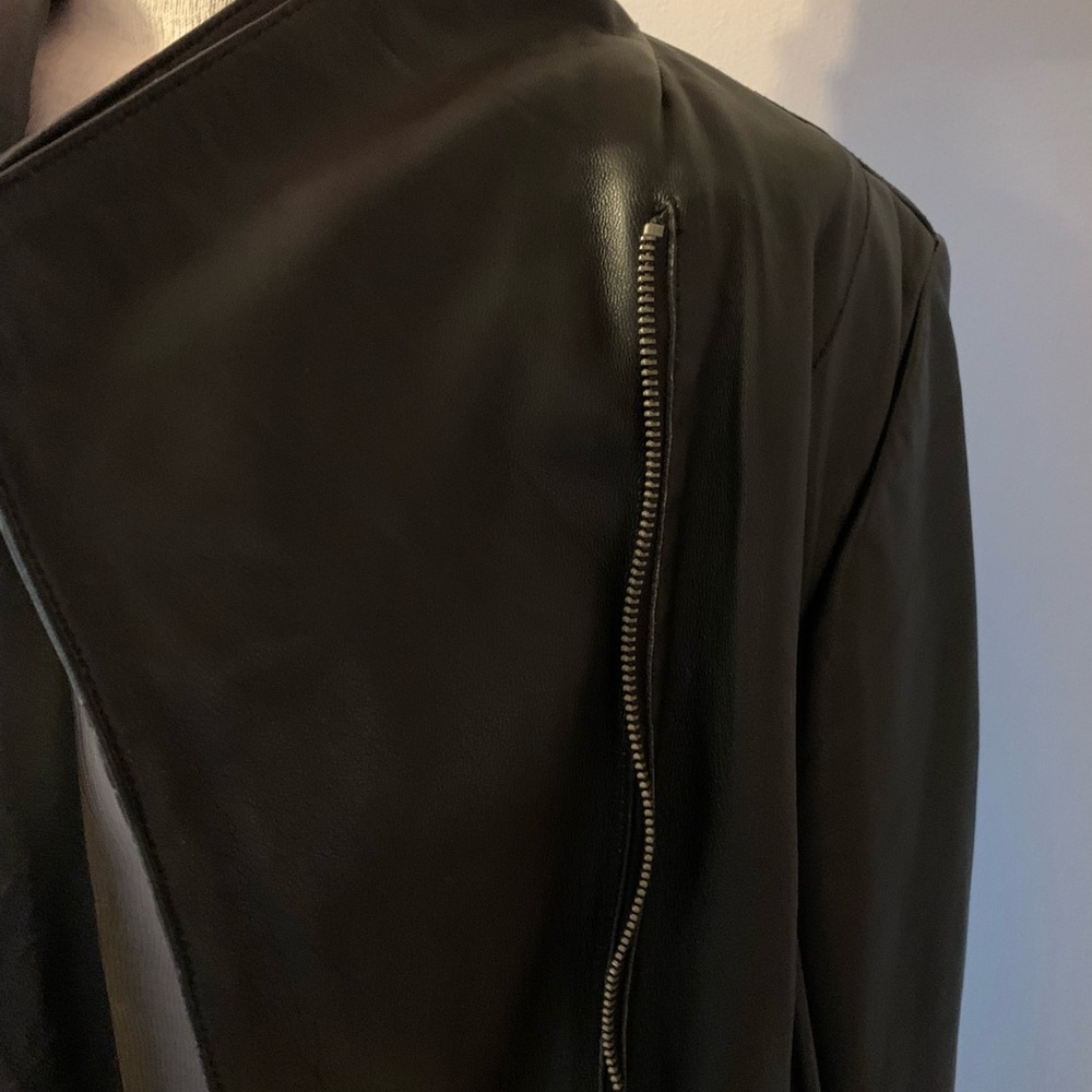 ❤️Gorgeous Leather Jacket❤️ - Picture 9 of 16